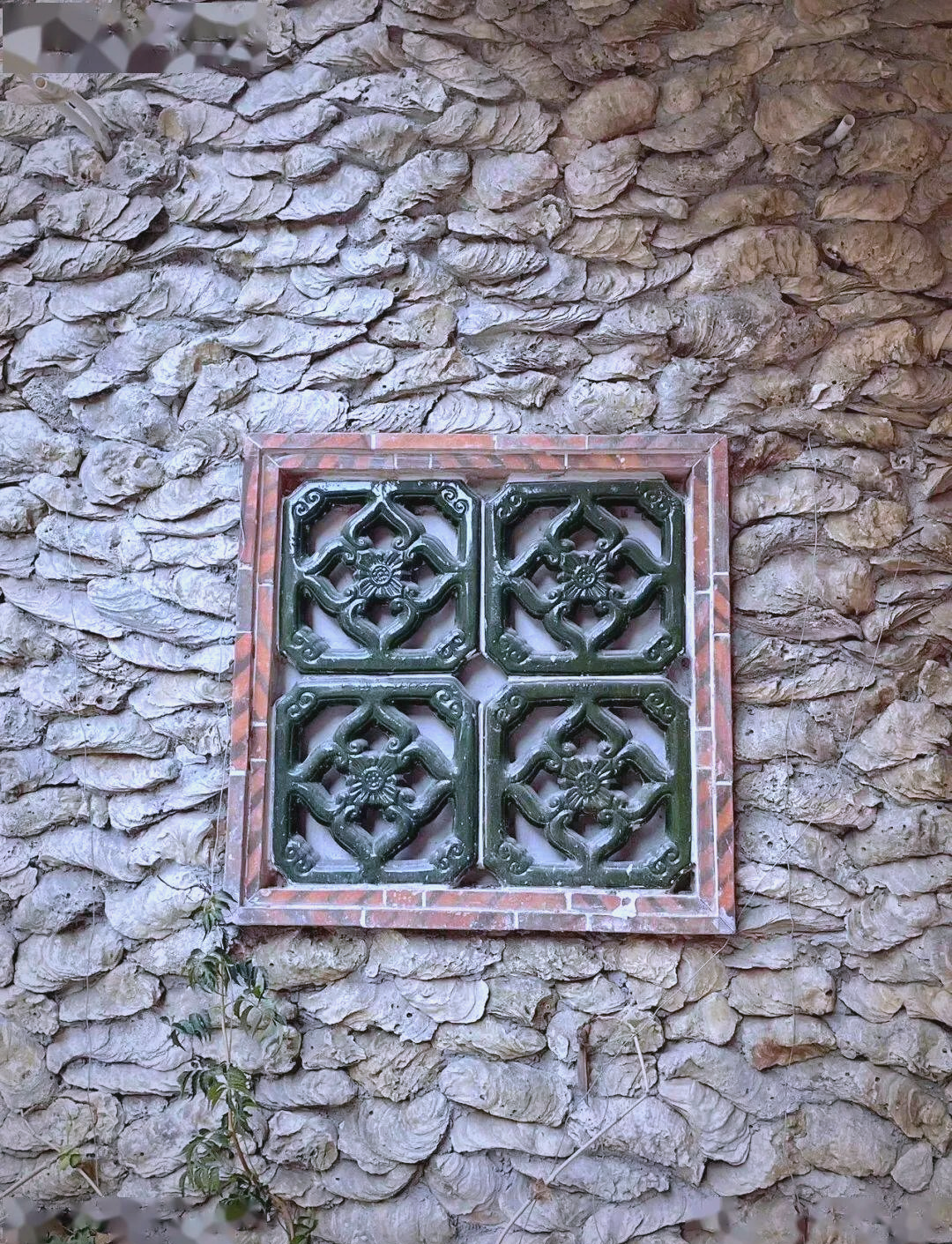 闽南古大厝山墙窗的营造特色与实用功能