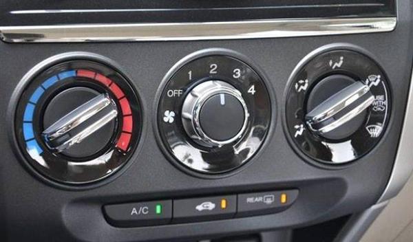 教练车怎么开空调制冷?