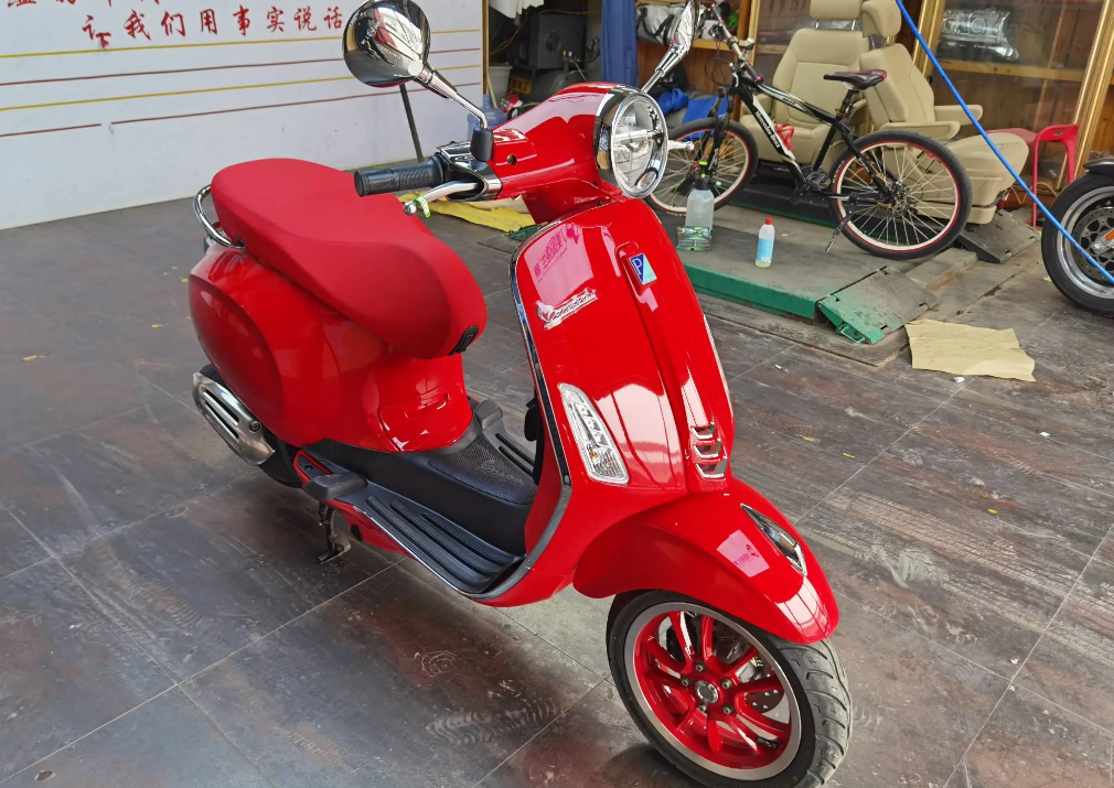 维斯帕150踏板摩托车