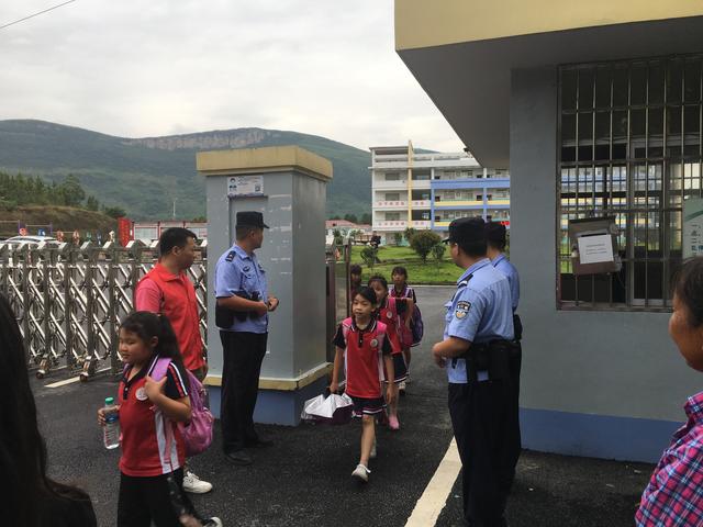 德安县爱民乡:深化护校安园行动 筑牢校园安全防线