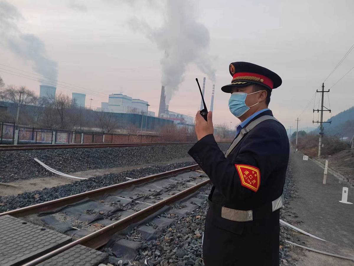 一个人24小时的别样坚守