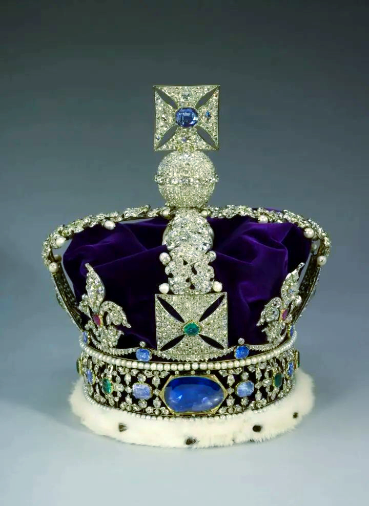 英国王室珍宝:帝国王冠的传承与荣耀