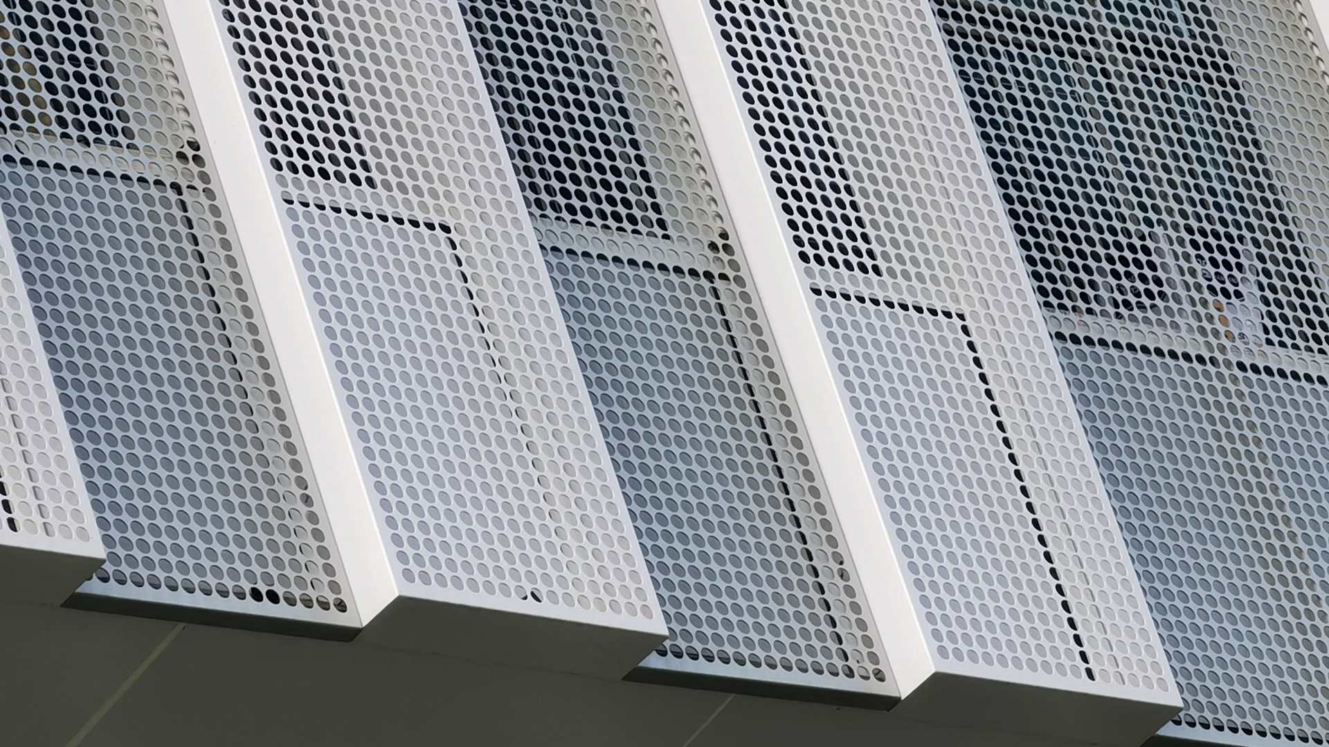 穿孔铝板的特性你知道多少