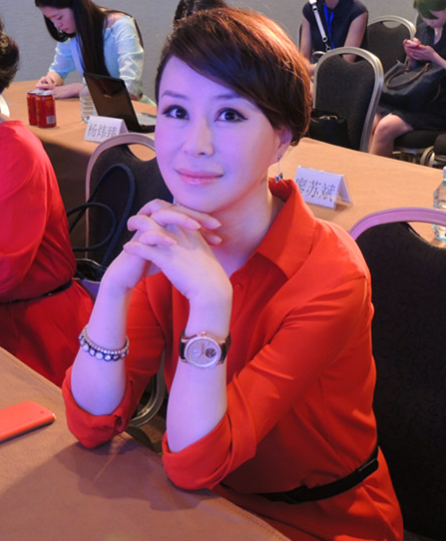 44岁民歌天后为何至今"无人娶",闺蜜道出真相,难怪单身