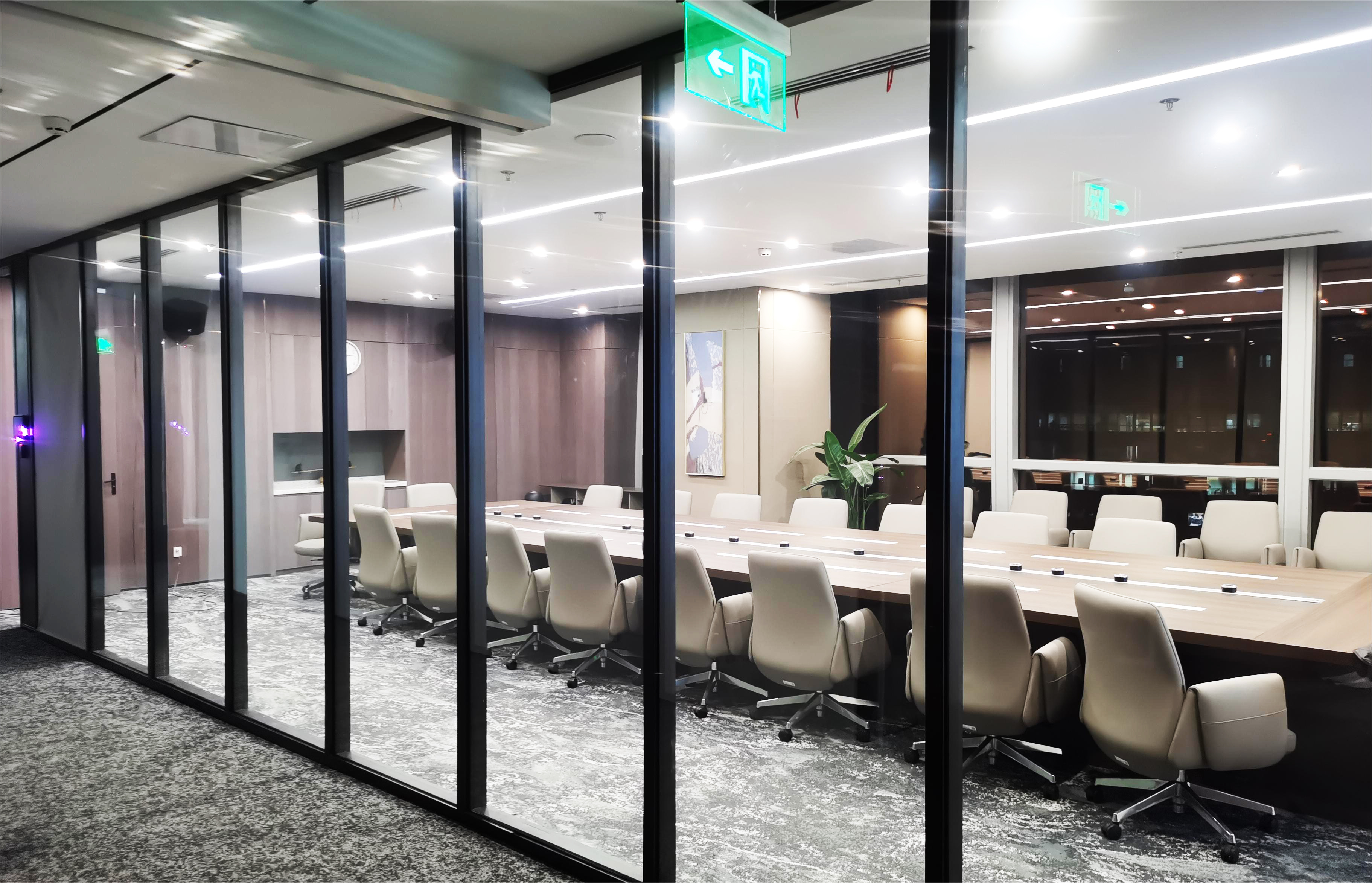 办公室玻璃隔断墙有耐火极限要求吗?