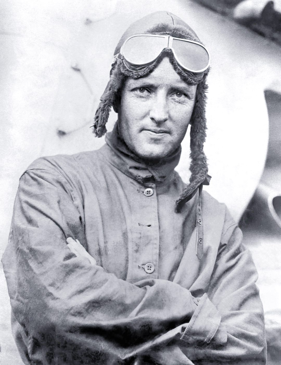 1929年,美国飞行员兼探险家理查德·伯德带领团队,历经近19个小时的