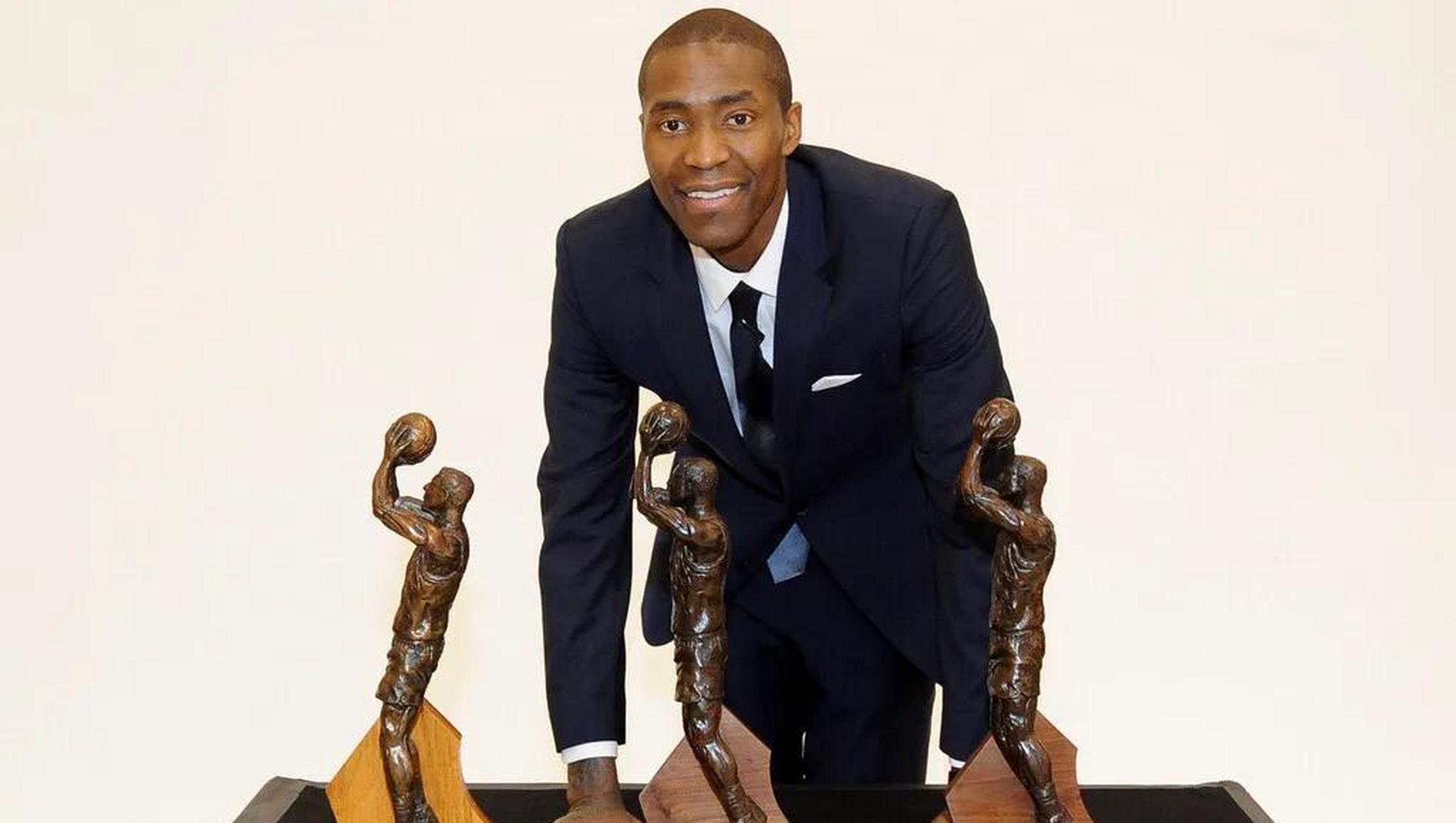 关于nba球员贾马尔·克劳福德的10个冷知识:  1,克劳福德职业生涯从未