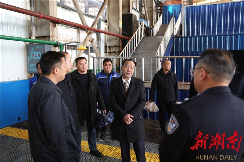 周燕飞走访调研重点建设项目和生产经营企业