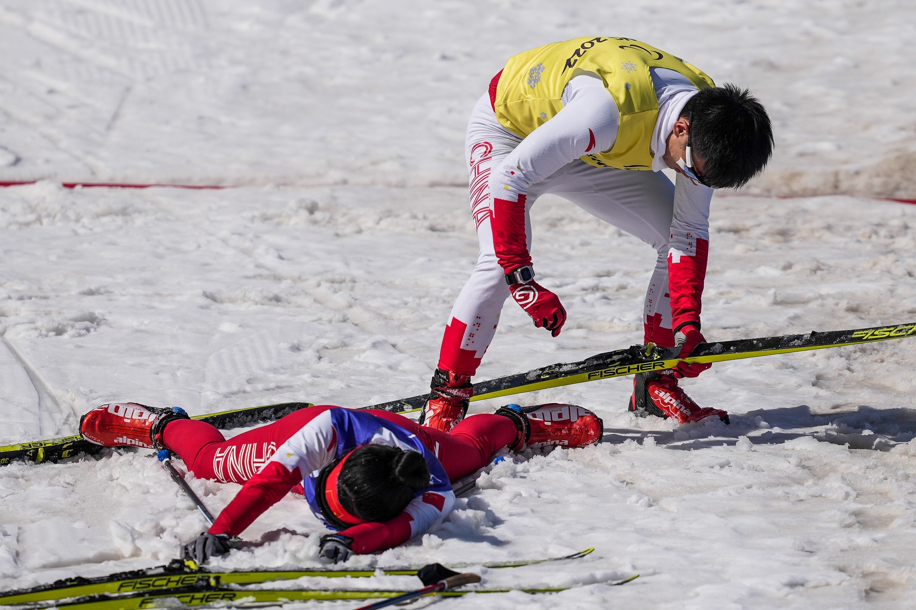(北京冬残奥会)残奥越野滑雪——女子中距离自由技术(视障)决赛赛况(2