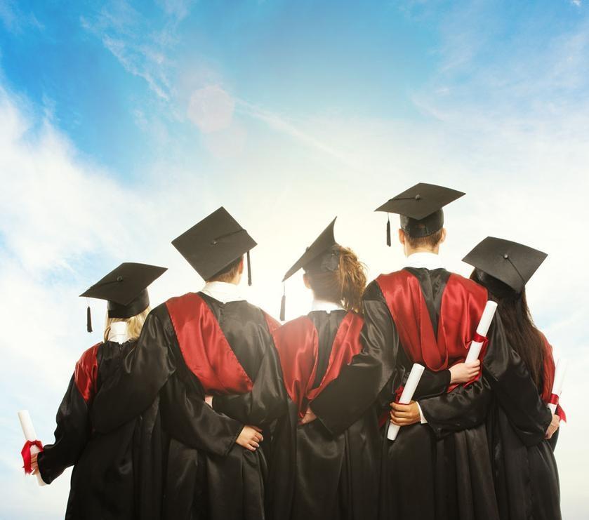 云南"色虎"雷毅:玩弄模特和女星,花千万包养女学生,终被判死刑