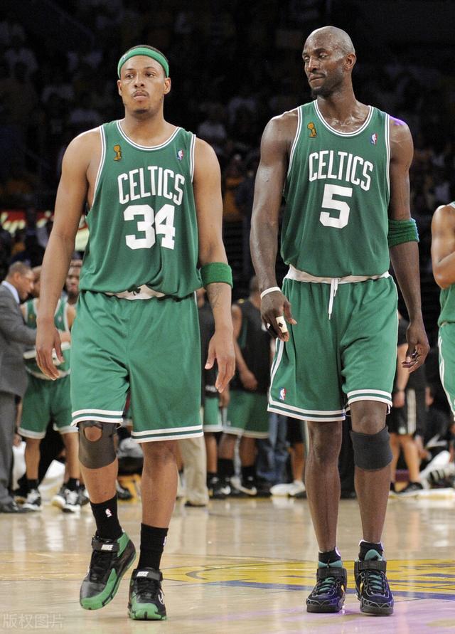 拒绝同框,加内特合影裁掉雷·阿伦!