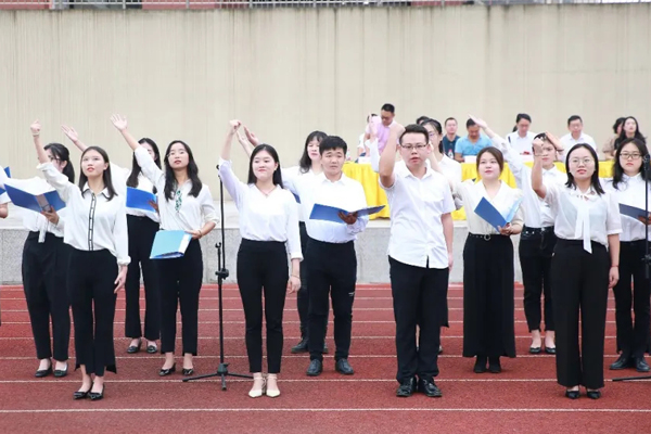 重庆礼嘉中学校服图片