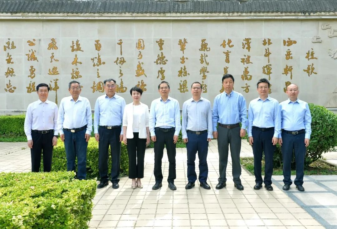 主要完成人:车阿大,张映锋,乔彩燕,郭云涛,贾明,杨乃定,赵嵩正,白思俊