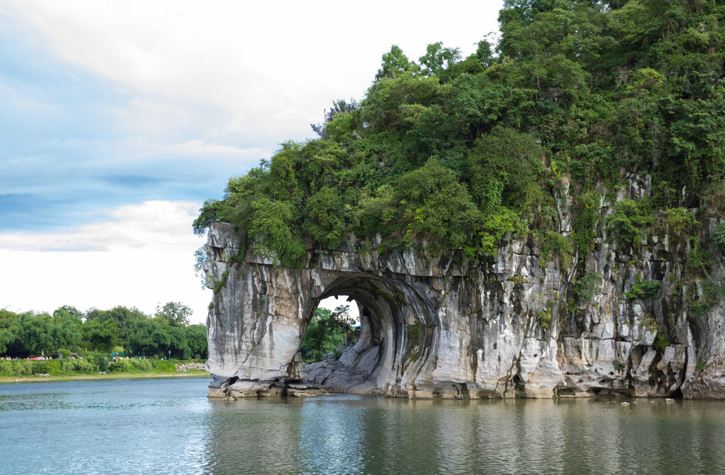 象鼻山景区介绍