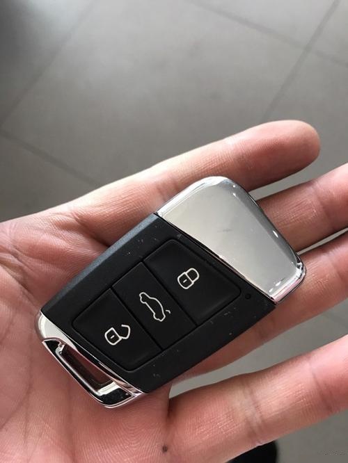 迈腾车钥匙门在哪里 迈腾车门钥匙