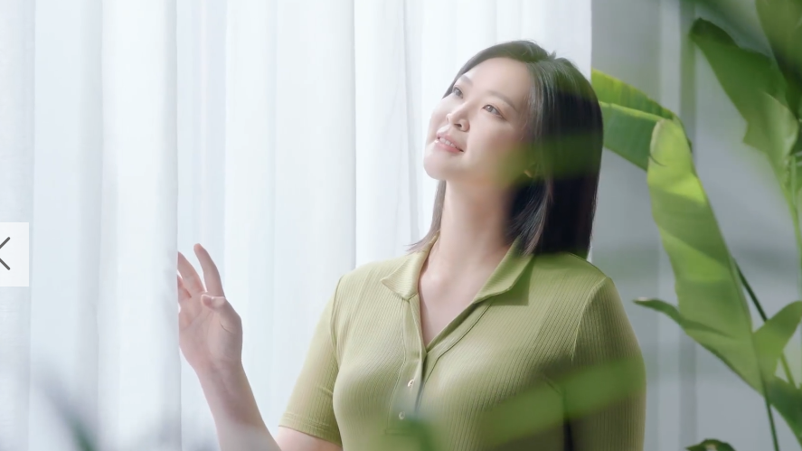 "最美女排队长"惠若琪孕照首曝光,挺八月巨肚拍广告即将生产