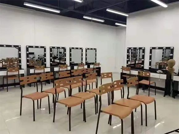 广州伊丽莎白美容化妆培训学校简介
