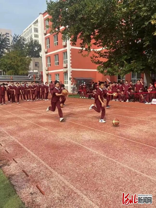 石家庄市第十二中学举行第59届秋季运动会