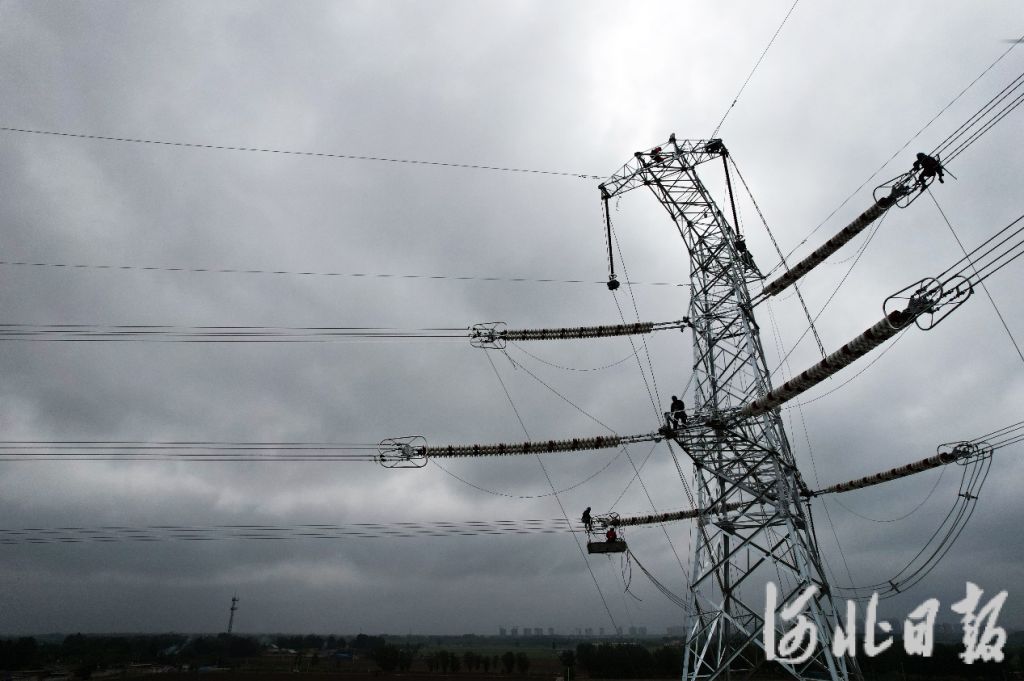 雄商高铁首条500千伏超高压电力线路完成迁改