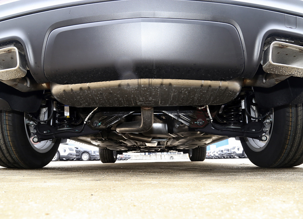 豪华suv凯迪拉克xt4,颜值高,动力强,优惠后才22万