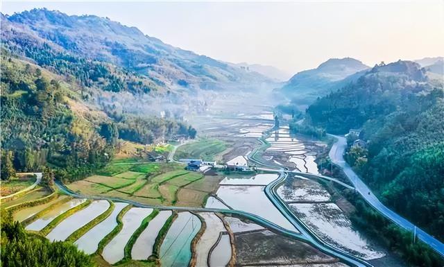 梁平竹山镇猎神村入选中国美丽休闲乡村