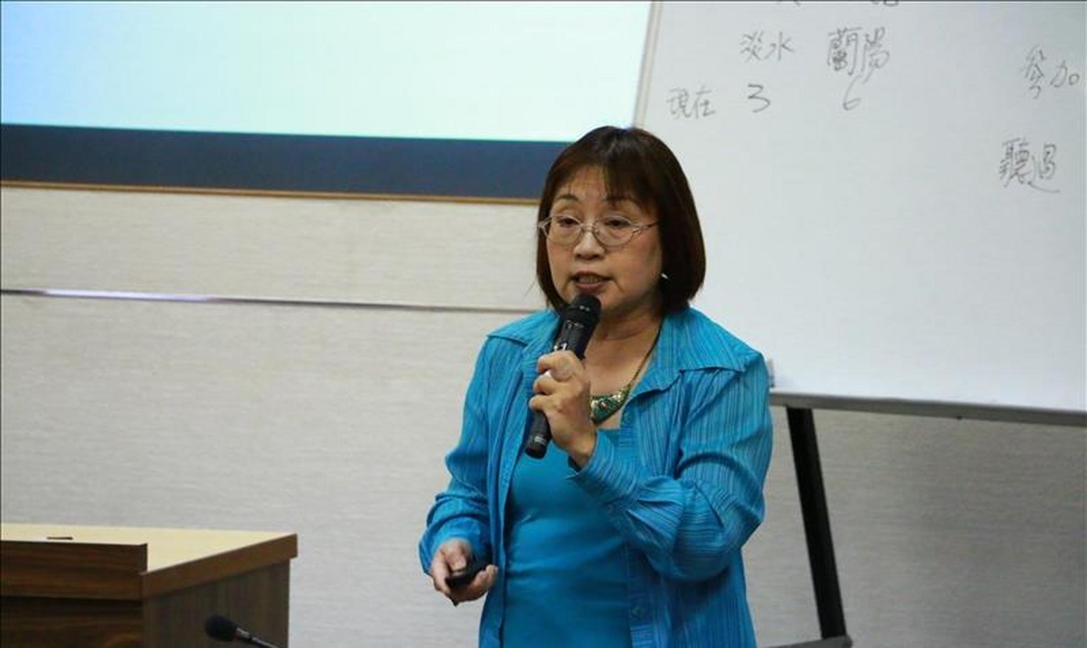 台名嘴郭正亮出大事,财产全被老婆文馨莹拿走!