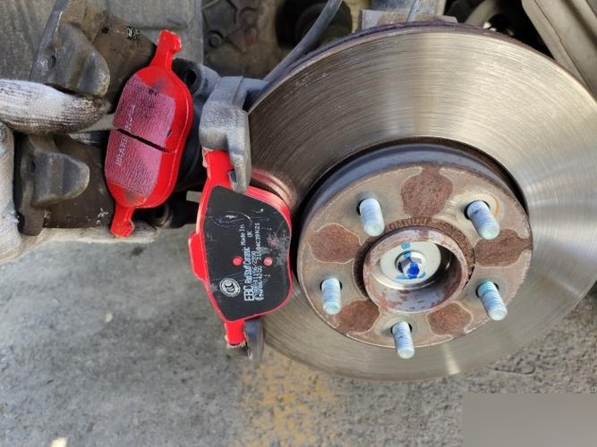 一般更换刹车片需要多少钱?