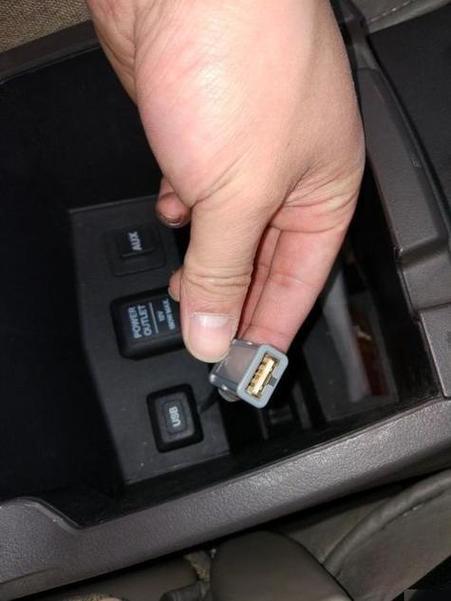 当思域汽车的u盘无法识别时,可能是由以下原因造成的:一,usb接口问题