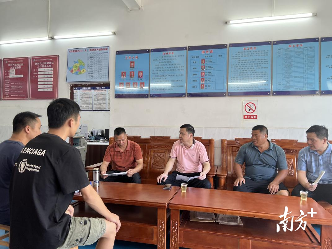 守住群众"钱袋子",英德东华镇进村入户宣反诈