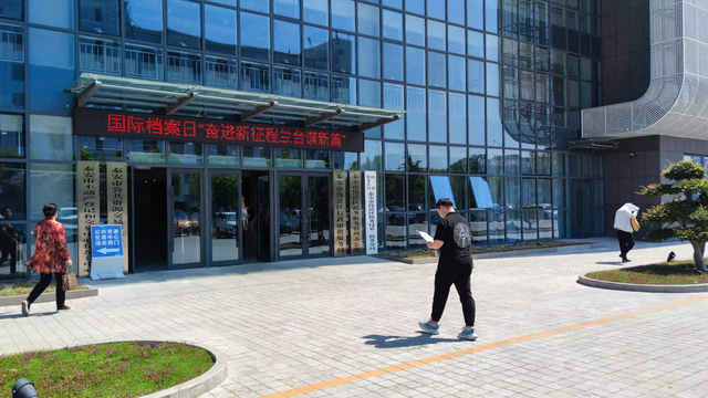 岱岳区政务服务中心:一个"点"上的"网上办事体验区"