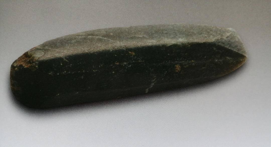 解码查海|查海遗址出土已知最早的真玉器(十四)