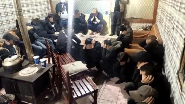 抓获32人,西宁警方破获一起赌博案