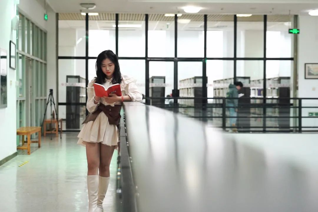 祝雨倩|一路追光,做人生的指挥家「2021传媒星访谈12」