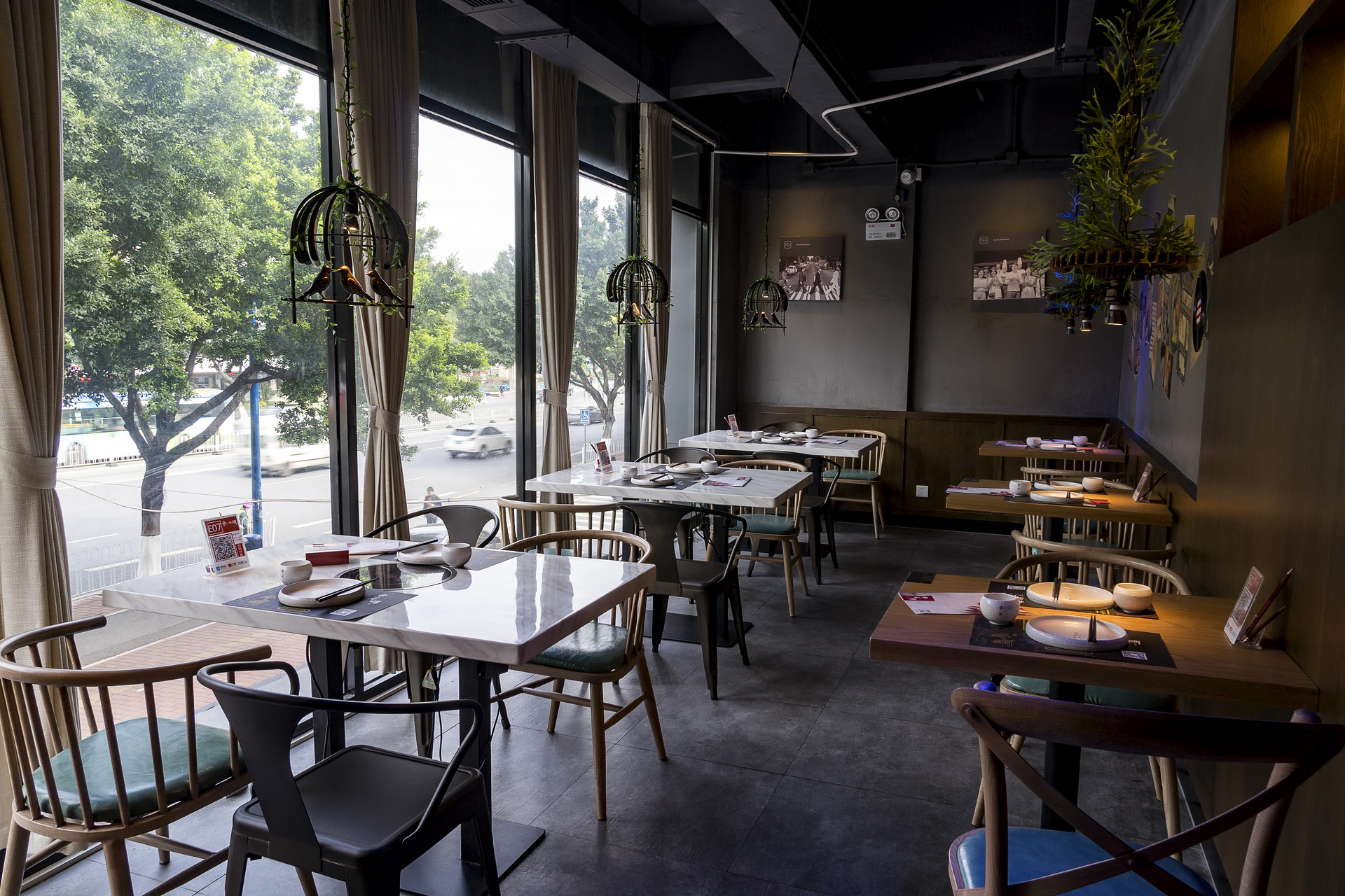 主题餐厅要吸睛,这些室内装修不可少