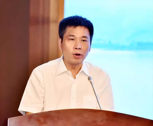 名为光荣,实为耻辱,原宜春市铜鼓县县委书记罗光荣48岁人生落幕