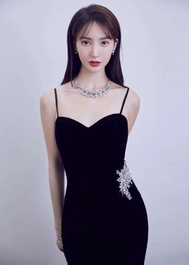 十位身高一米七以上的女演员:娜扎,唐嫣,蒋欣,汤唯,关晓彤