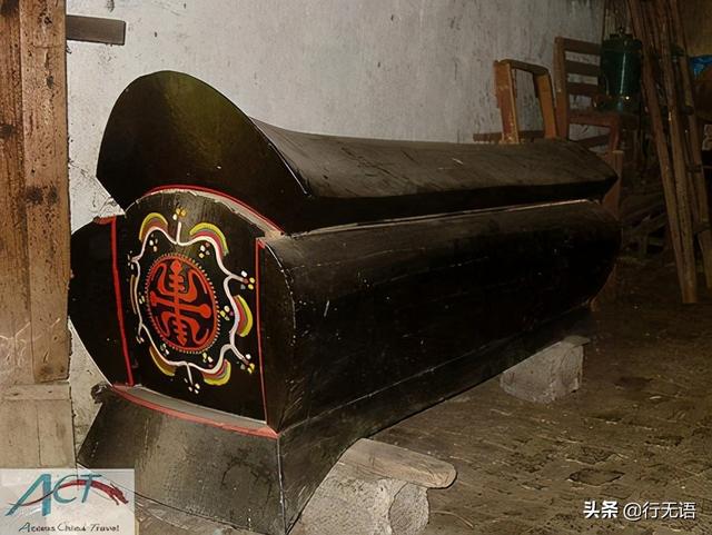 为什么农村人去世用红棺材,贵州省印江县好稀奇