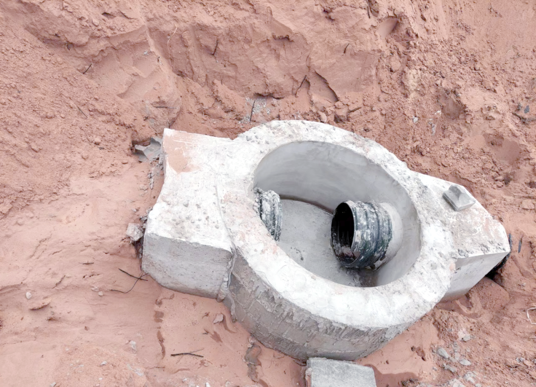 鄂尔多斯能源职业学院周边市政道路采用新型混凝土模块式检查井