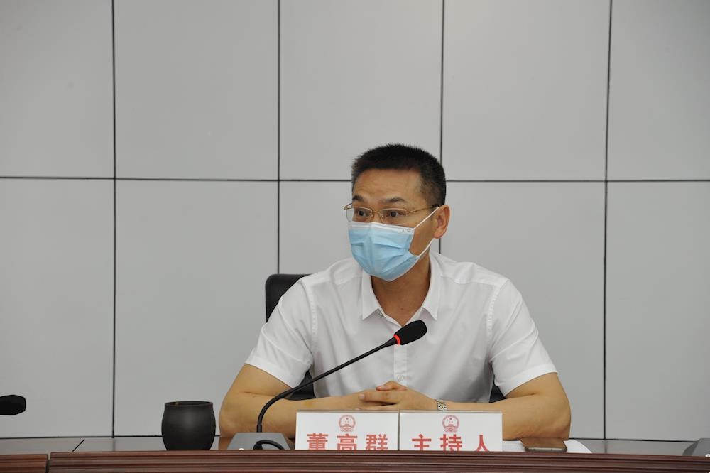 罗少挟出席市人大法制委全会