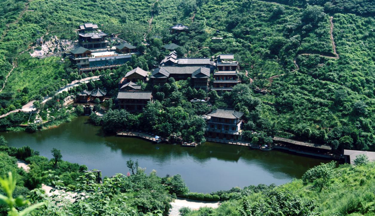 龙泉山庄(aaa级林盘景区)