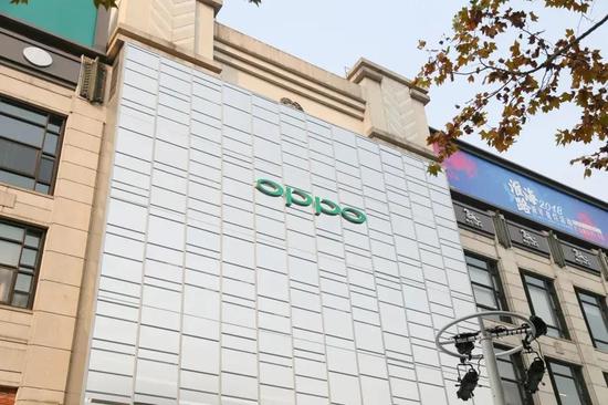 为何oppo忙关店 小米荣耀忙开店?