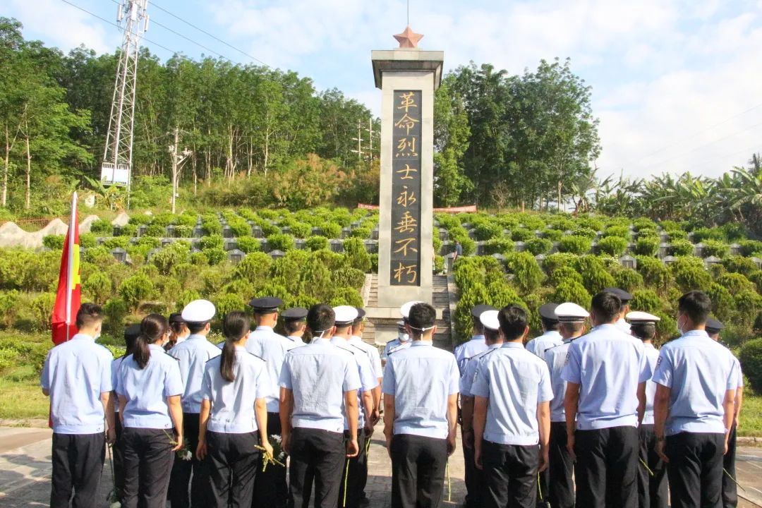 致敬·缅怀·奋进|勐腊县公安局组织开展"弘扬英烈精神,传承红色基因"
