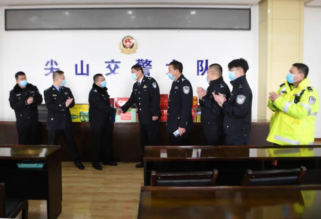 市公安局副局长翟慎利慰问交警支队民辅警|共筑平安中国年