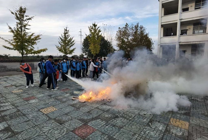 和县西梁山中学开展消防演练活动