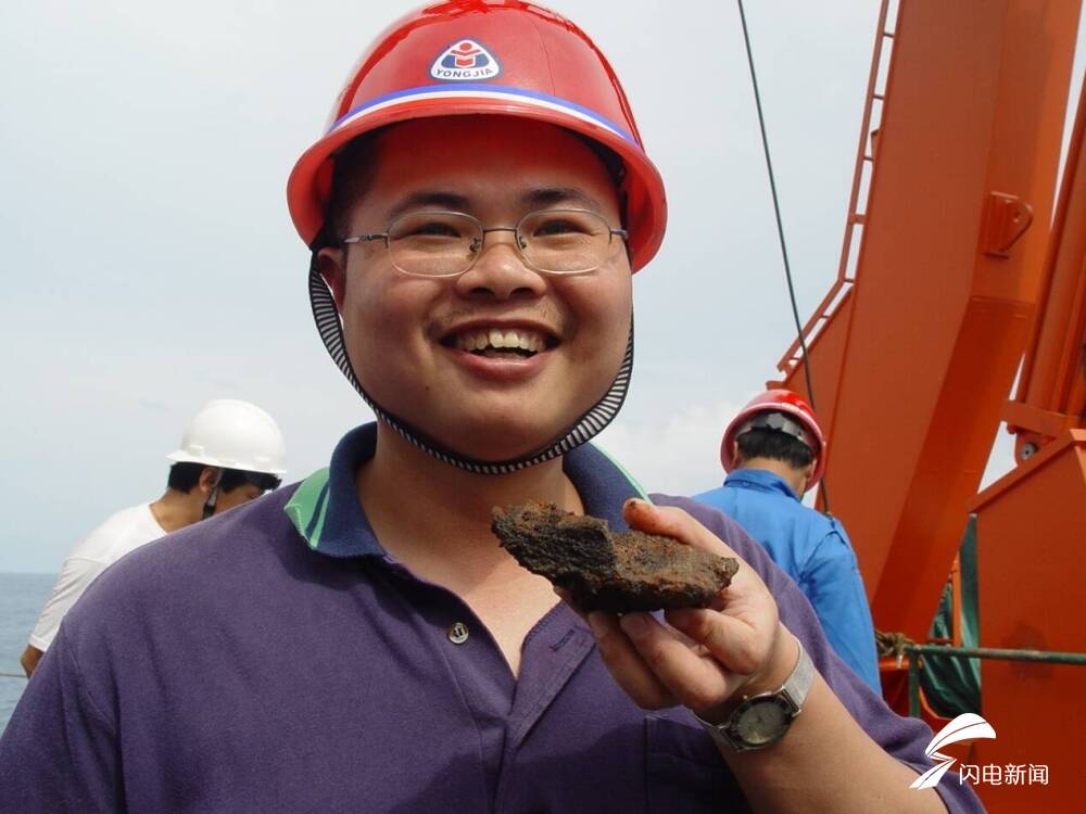 人才兴鲁展风采|创建海底热液地质学理论体系 曾志刚:对待科学研究要