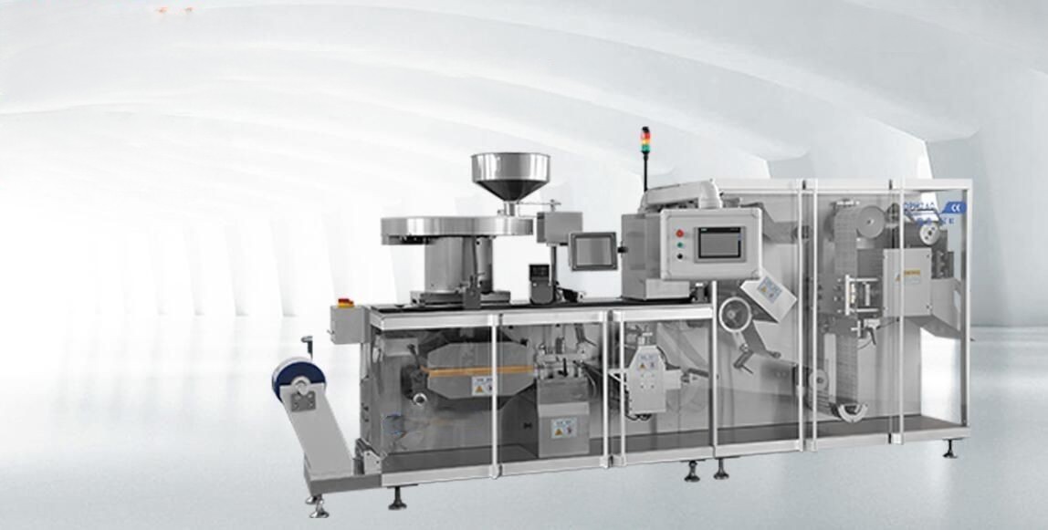 铝塑包装机是一种将铝箔和塑料膜热封成袋子的自动化设备