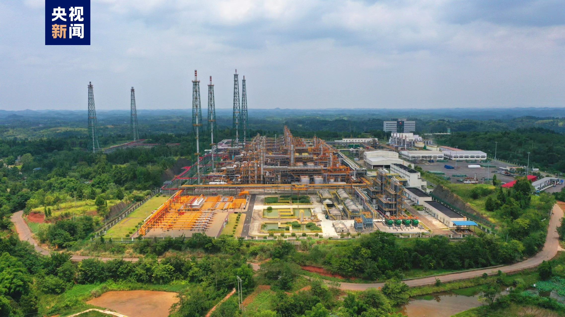 我国西南地区建成年产400亿立方米大气区