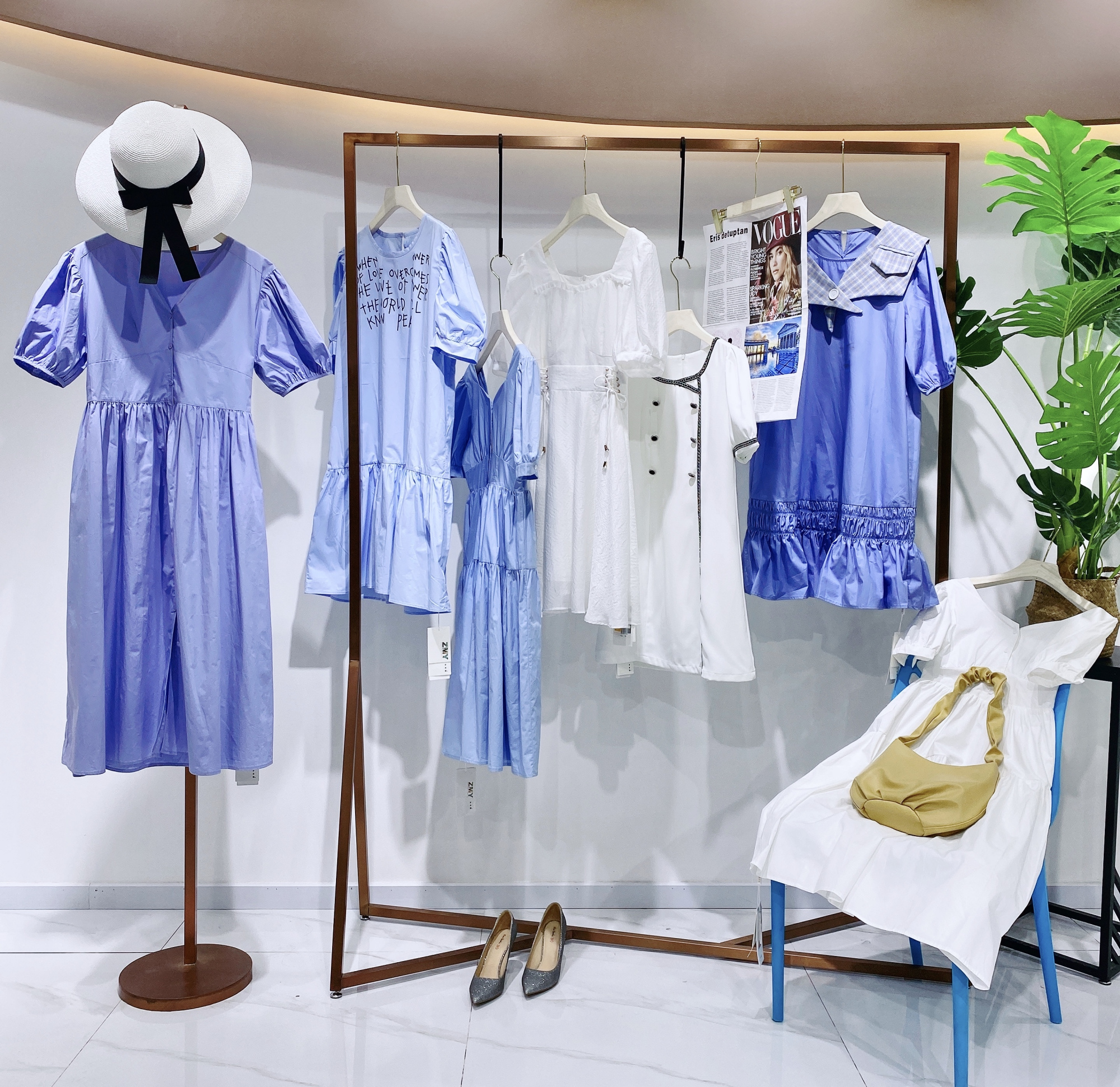 夏季连衣裙·折扣女装店主如何提升视觉营销?答案肯定是陈列!