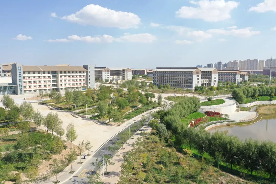 甘肃财贸职业学院职教园区于2015年开工建设,2017年9月开园