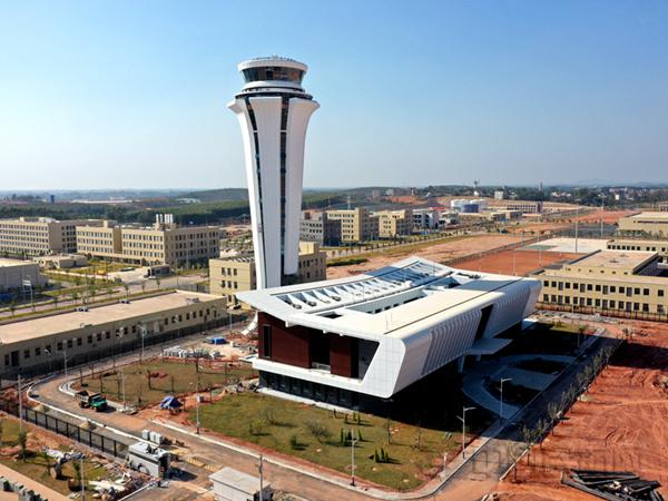 速览湛江吴川机场空管塔台:优雅绽放正当时
